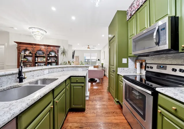 Photo 3 of Condo for sale at 3333 Darcy St #2106, Fort Worth, TX 76107 | MLS# 21424232 | Listing updated on 2026-10-30