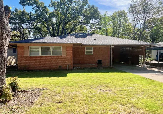 Photo 1 of Single family home for sale at 1604 W Hull St, Denison, TX 75020 | MLS# 21424256 | Listing updated on 2026-10-30