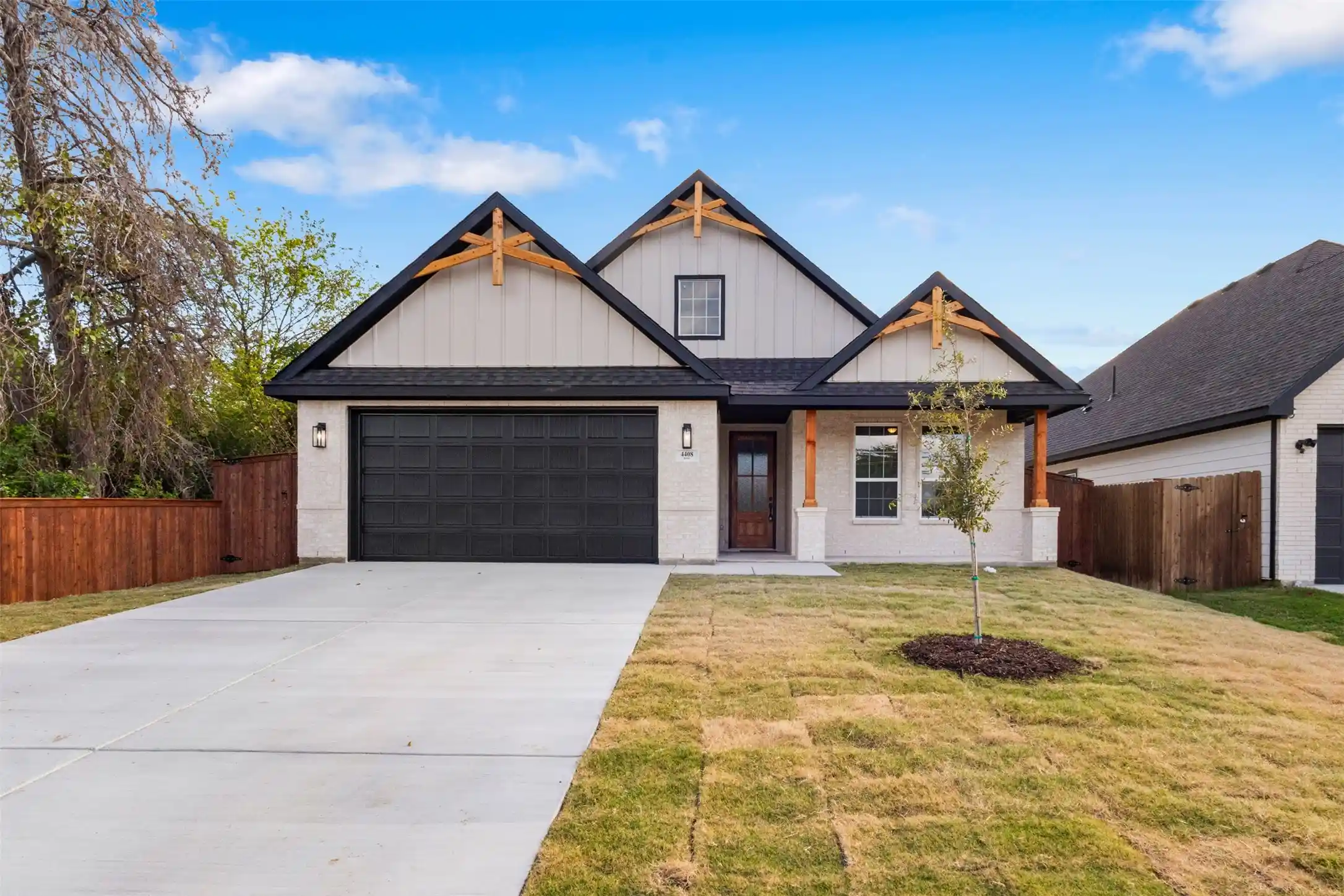 Single family home for sale at 4408 Baylor St, Fort Worth, TX 76119 | MLS# 21412886