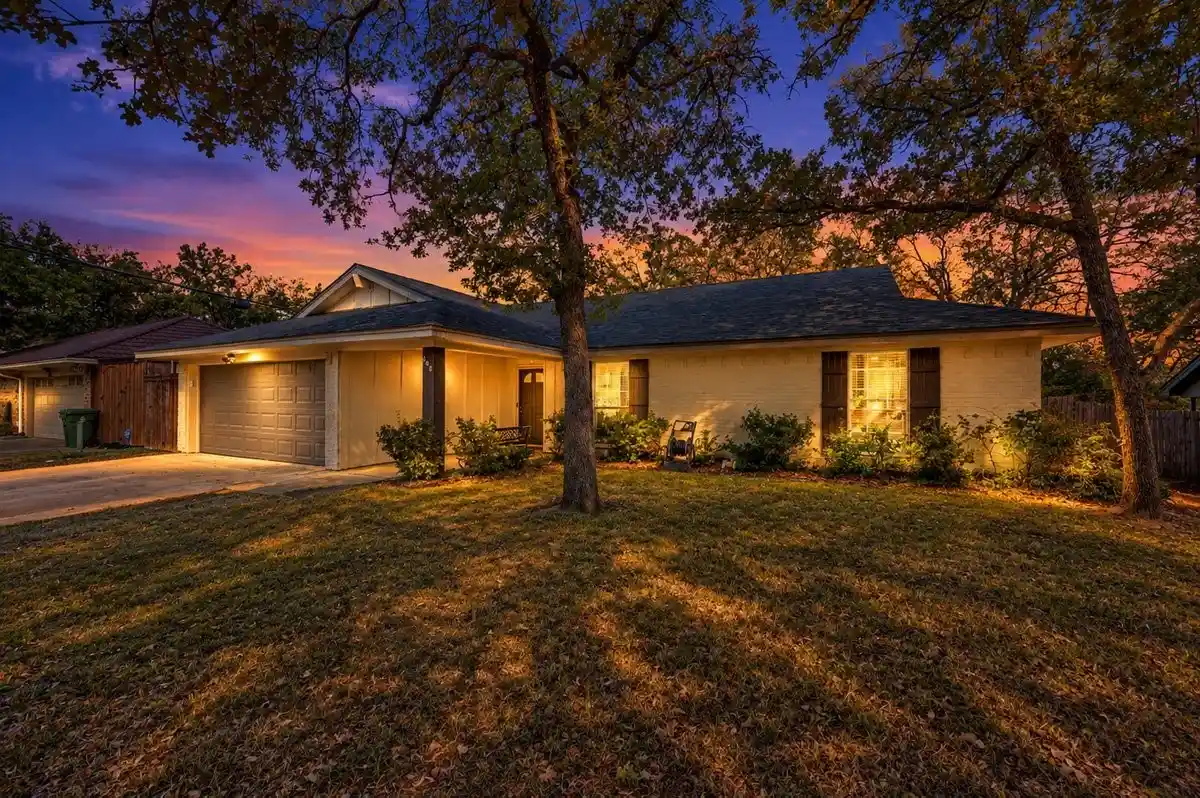 Single family home for sale at 608 Ridgewood Cir, Hurst, TX 76054 | MLS# 21424311