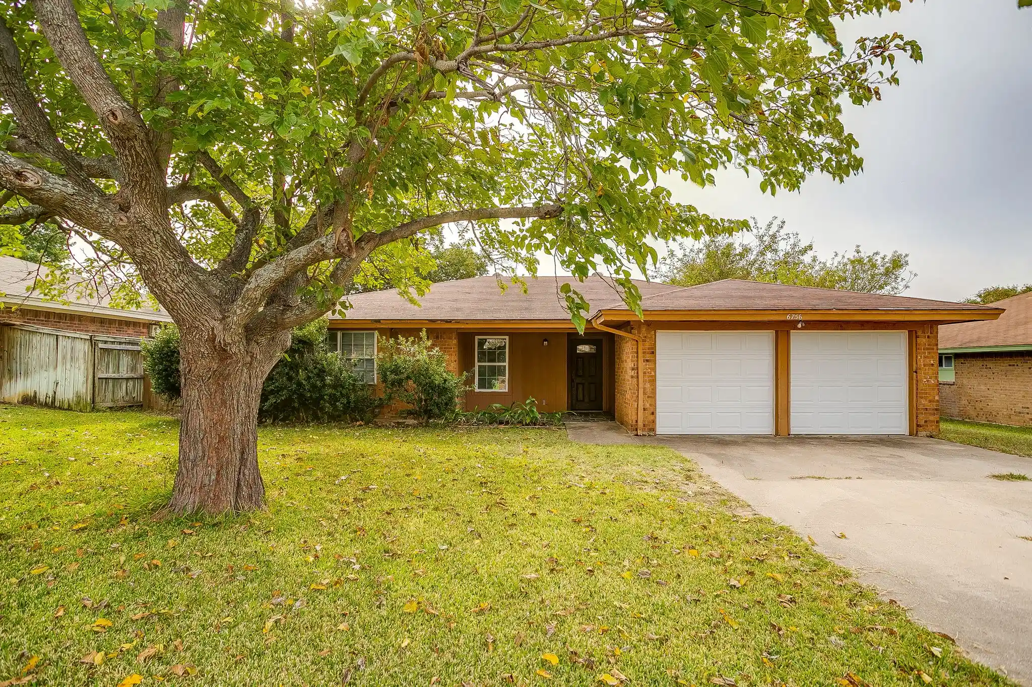 Photo 1 of Single family home for sale at 6756 Ridgetop Rd, North Richland Hills, TX 76182 | MLS# 21424344 | Listing updated on 2026-10-30