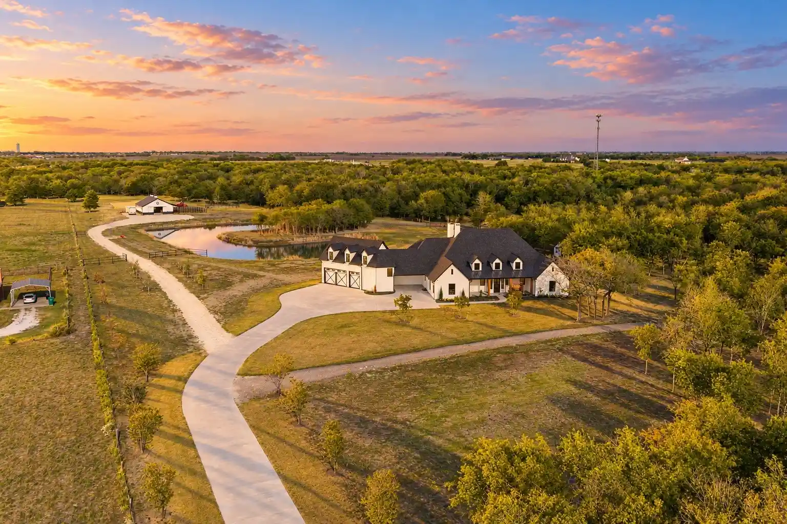 Single family home for sale at 2945 Dowell Rd, Rockwall, TX 75032 | MLS# 21424003