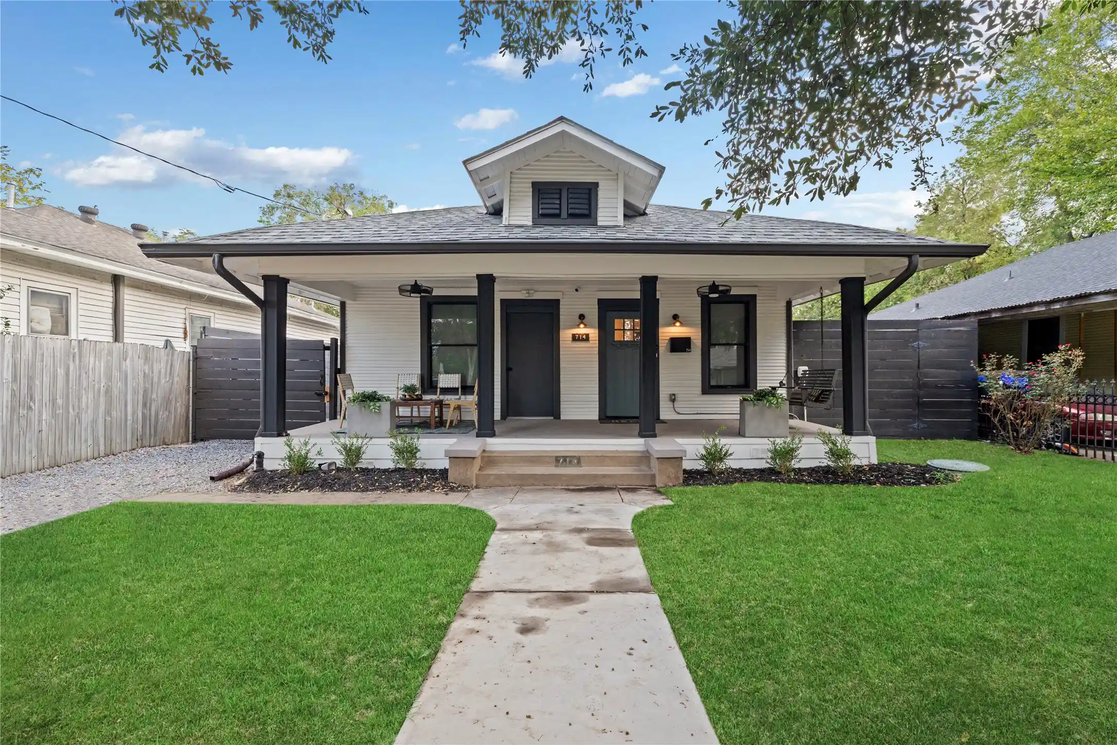 Single family home for sale at 714 Melba St, Dallas, TX 75208 | MLS# 21390415