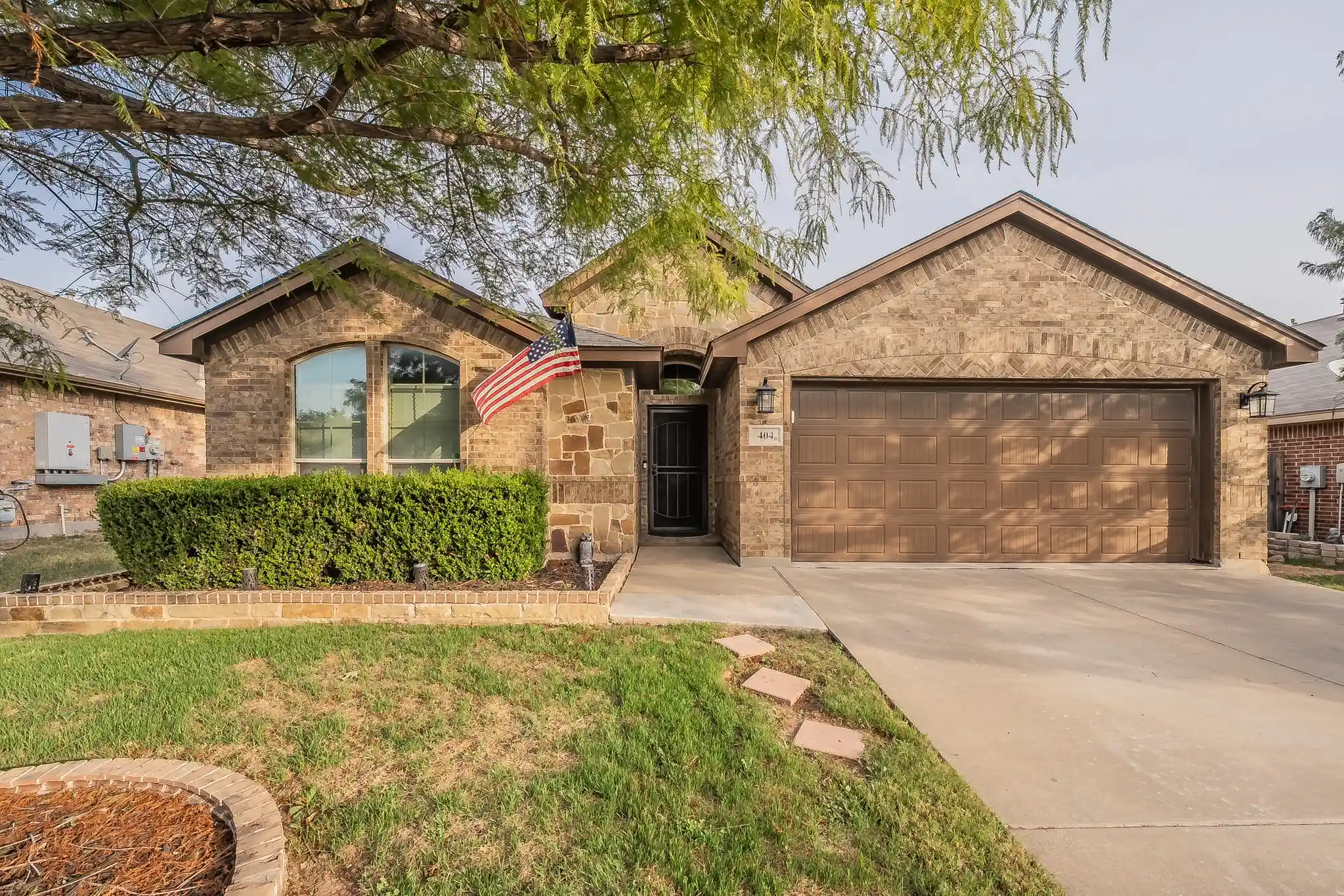 Single family home for sale at 404 Brookhollow Ln, Fort Worth, TX 76131 | MLS# 21424398