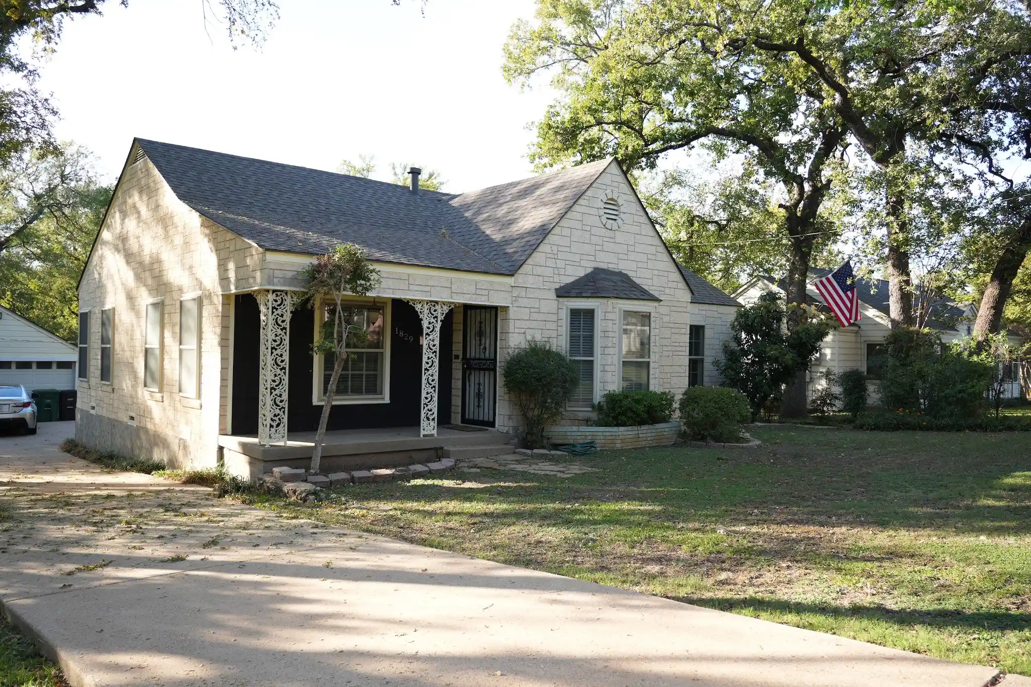 Single family home for sale at 1829 Bluebonnet Dr, Fort Worth, TX 76111 | MLS# 21422722