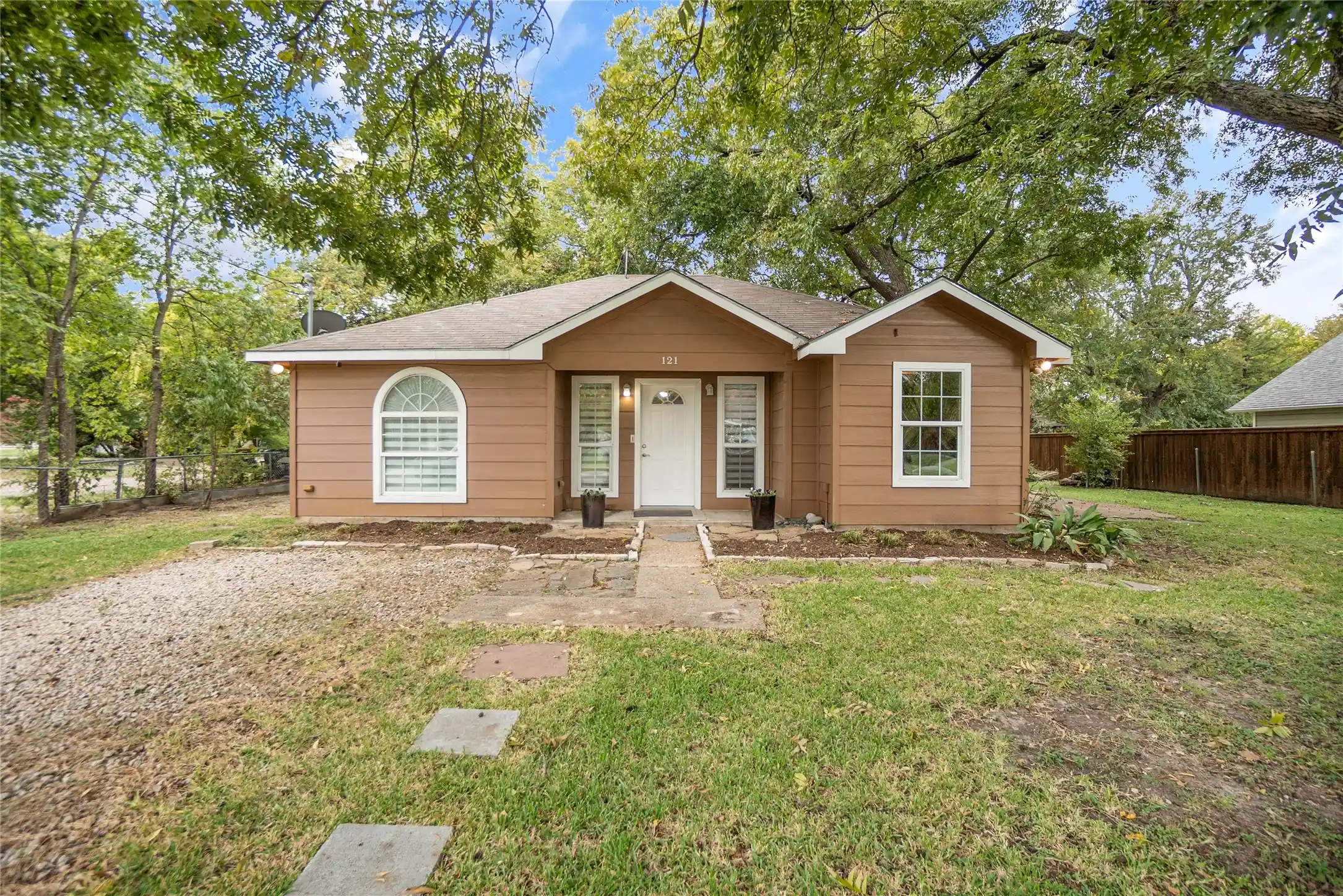 Single family home for sale at 121 Little St, Wilmer, TX 75172 | MLS# 21420164