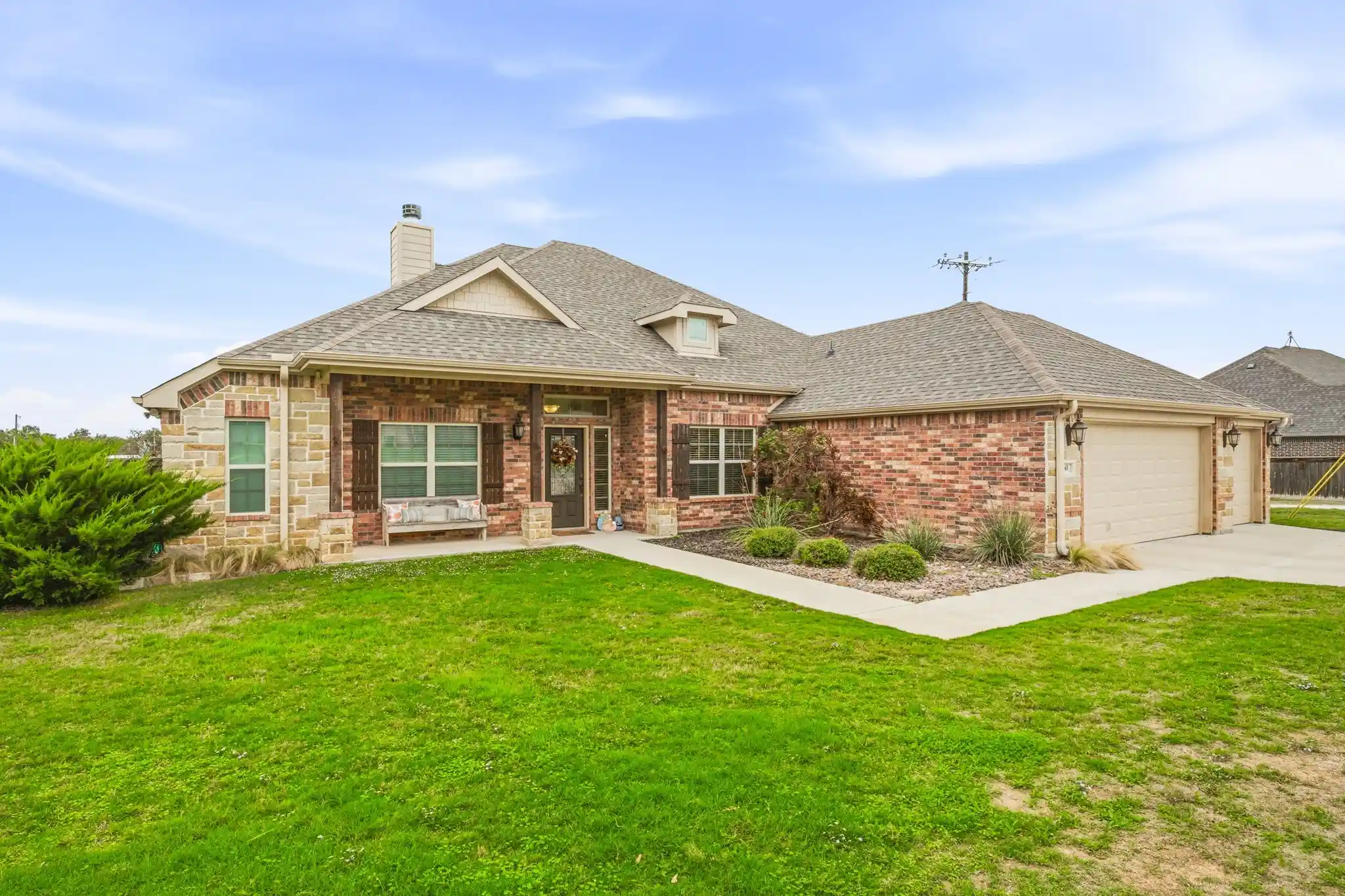 Single family home for sale at 160 Bridle Path Dr, Stephenville, TX 76401 | MLS# 21424307