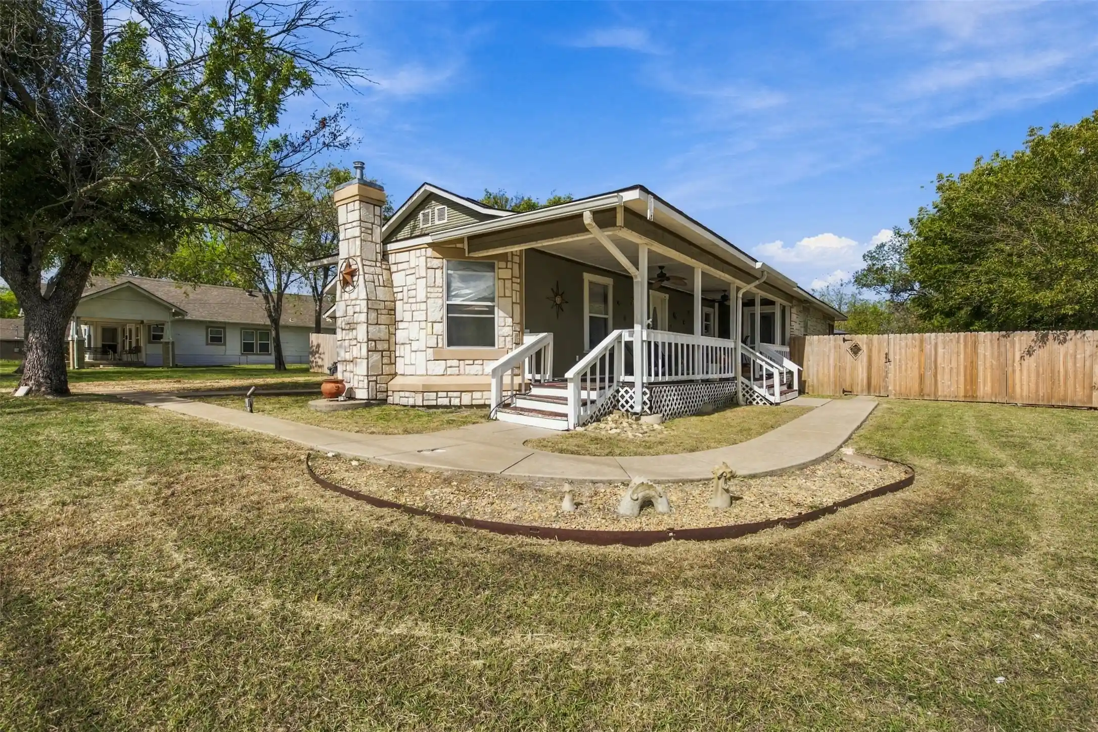 Single family home for sale at 6113 Broadway Ave, Haltom City, TX 76117 | MLS# 21423134