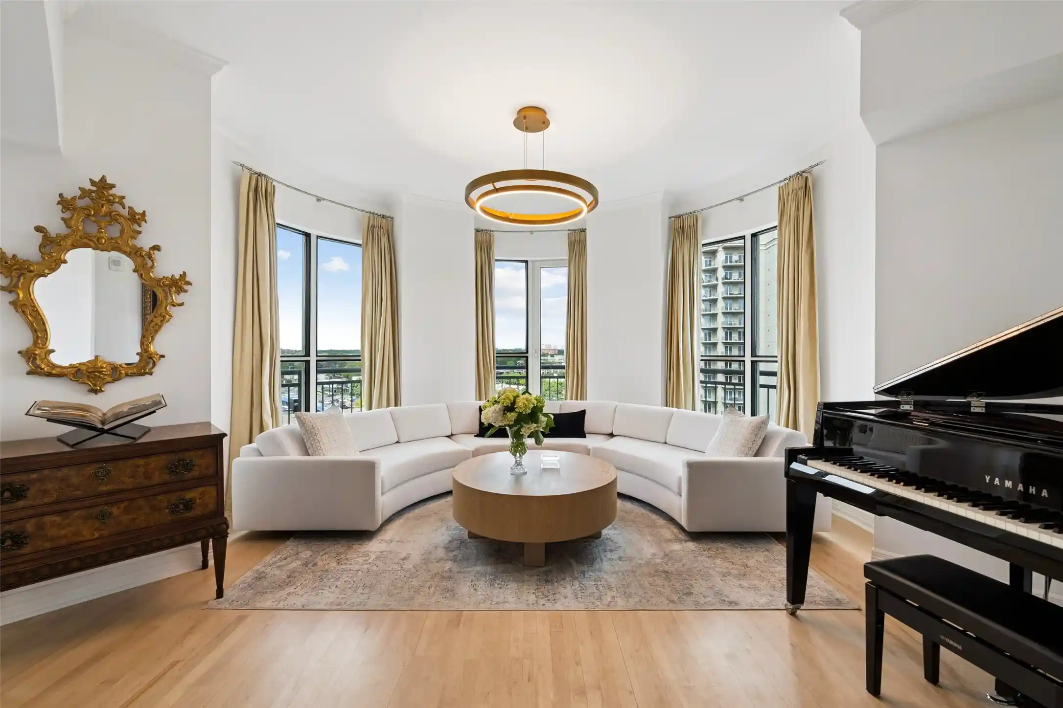 Condo for sale at 3401 Lee Pkwy #1008, Dallas, TX 75219 | MLS# 21424450