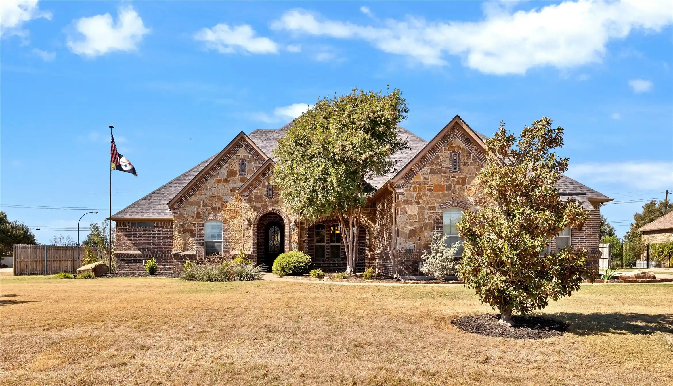 Single family home for sale at 12901 Smokey Ranch Dr, Haslet, TX 76052 | MLS# 21424794