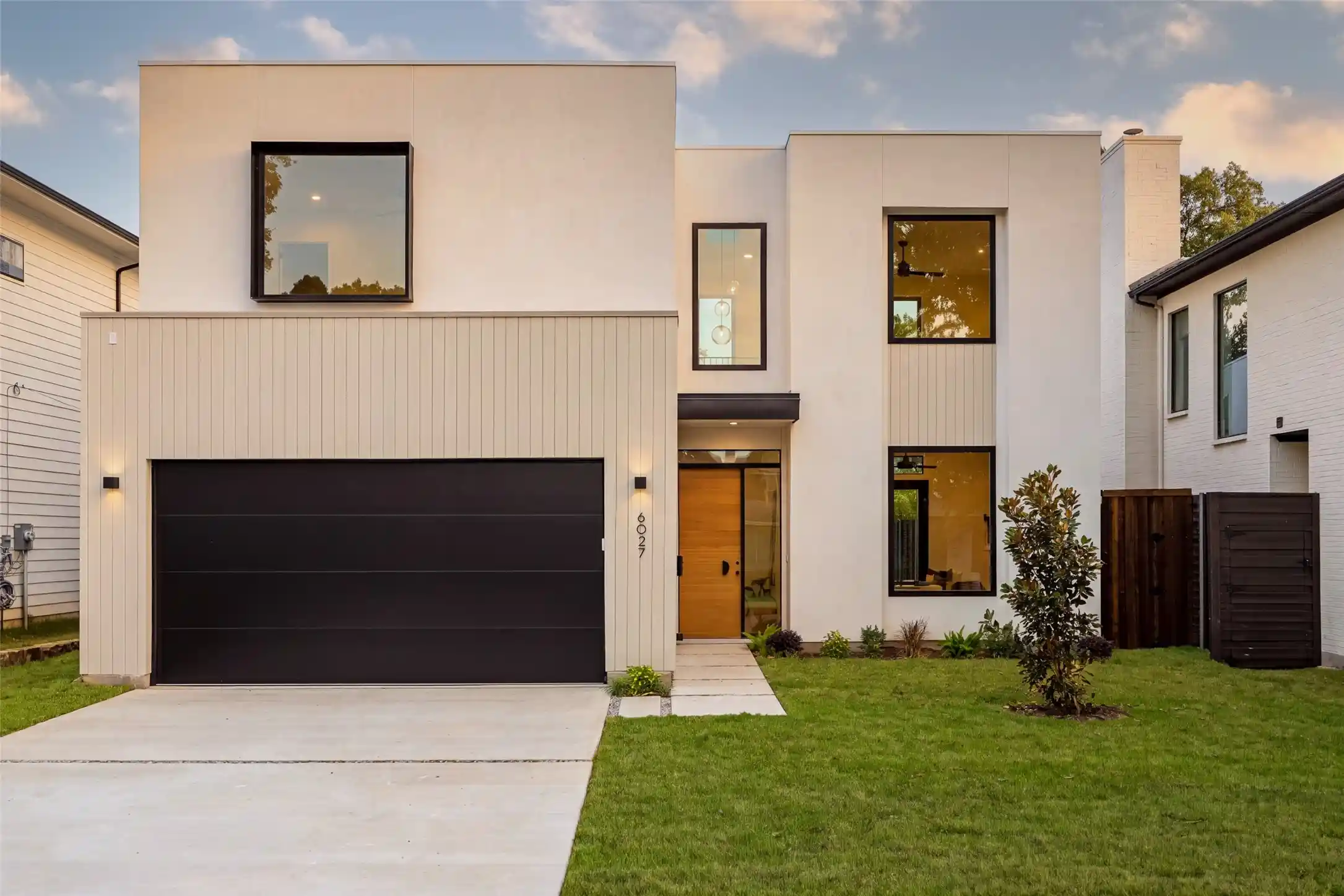 Photo 1 of Single family home for sale at 6027 Goodwin Ave, Dallas, TX 75206 | MLS# 21424341 | Listing updated on 2026-10-30