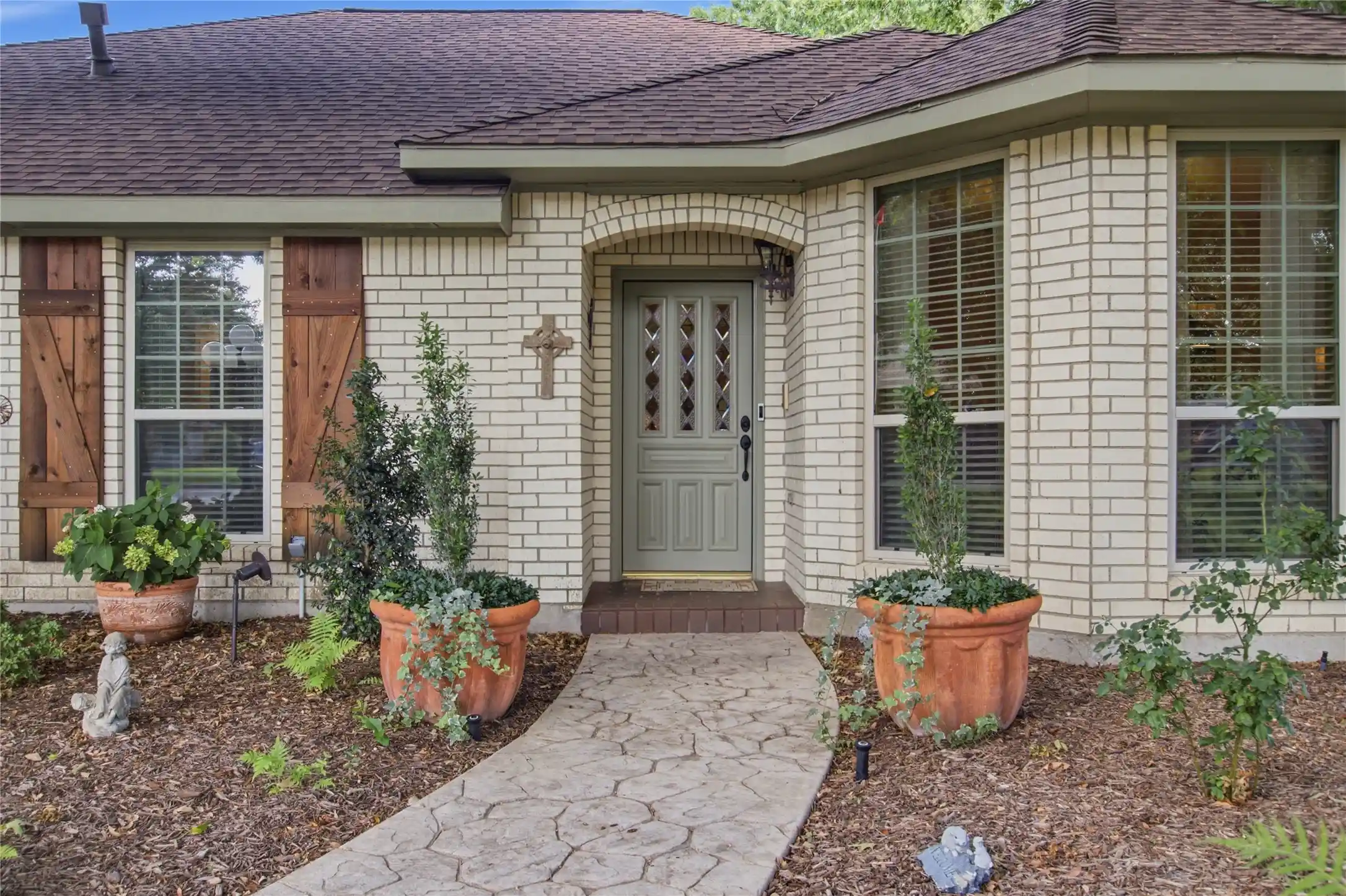 Single family home for sale at 5308 Dixie Cir, Sachse, TX 75048 | MLS# 21424811