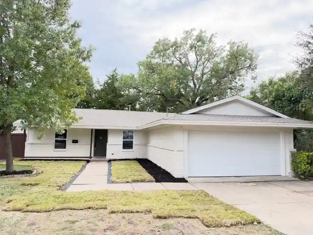 Photo 1 of Single family home for sale at 515 Lexington Ln, Richardson, TX 75080 | MLS# 21424983 | Listing updated on 2026-10-31