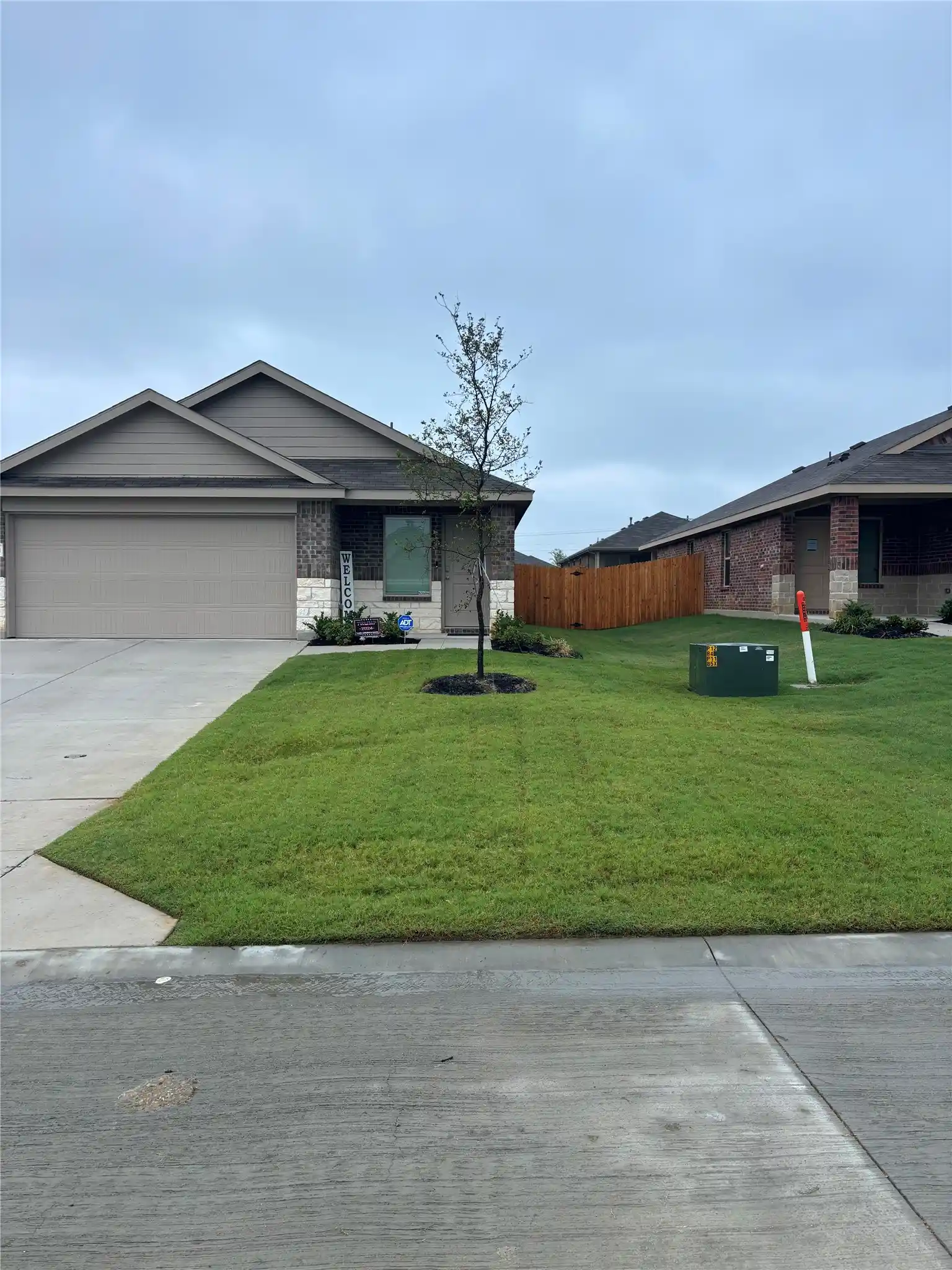Photo 1 of Single family home for sale at 13521 Stage Coach Ln, Cresson, TX 76035 | MLS# 21423127 | Listing updated on 2026-10-30