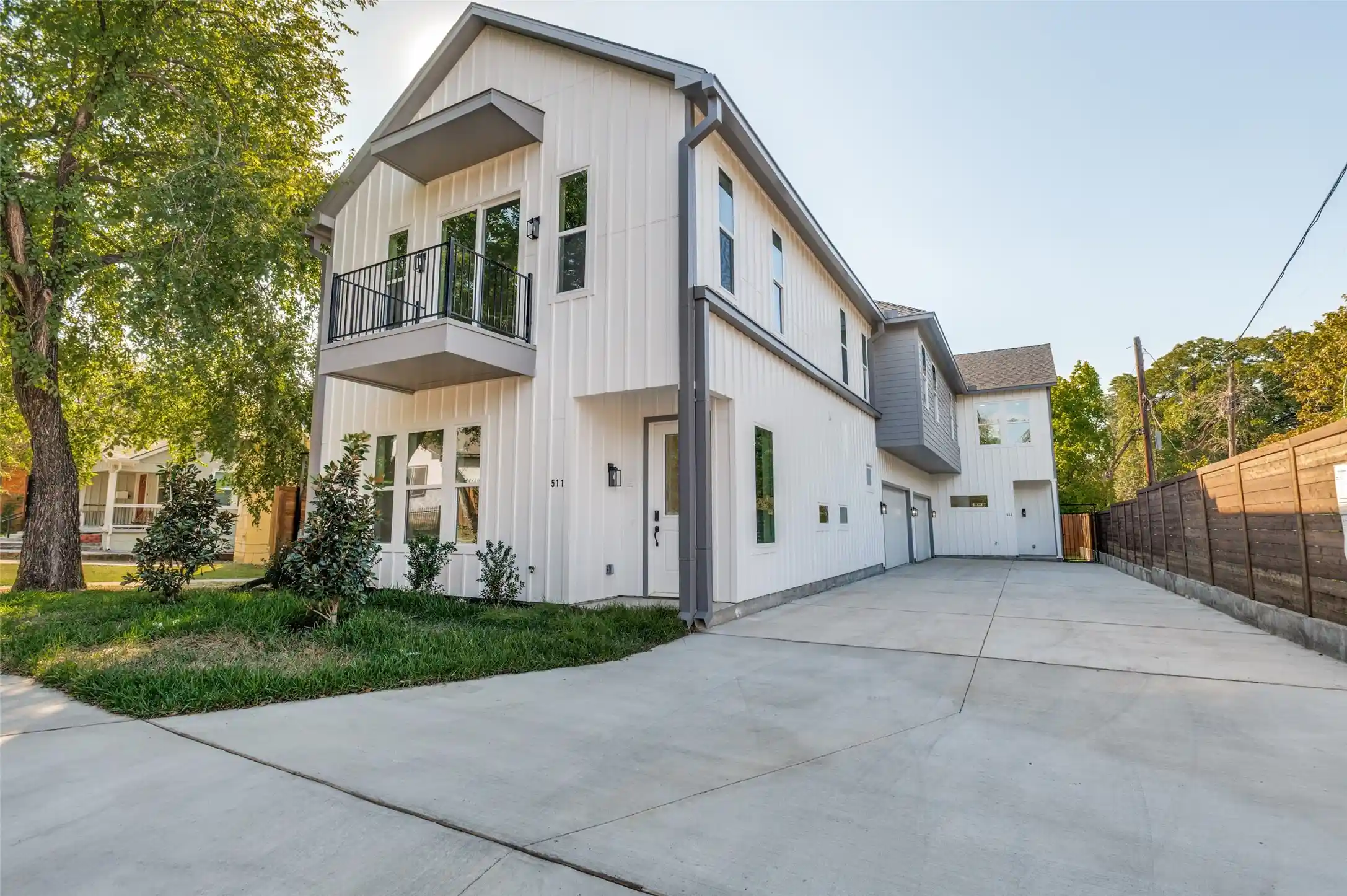 Photo 1 of Single family home for sale at 513 N Patton St, Dallas, TX 75203 | MLS# 21425017 | Listing updated on 2026-10-30