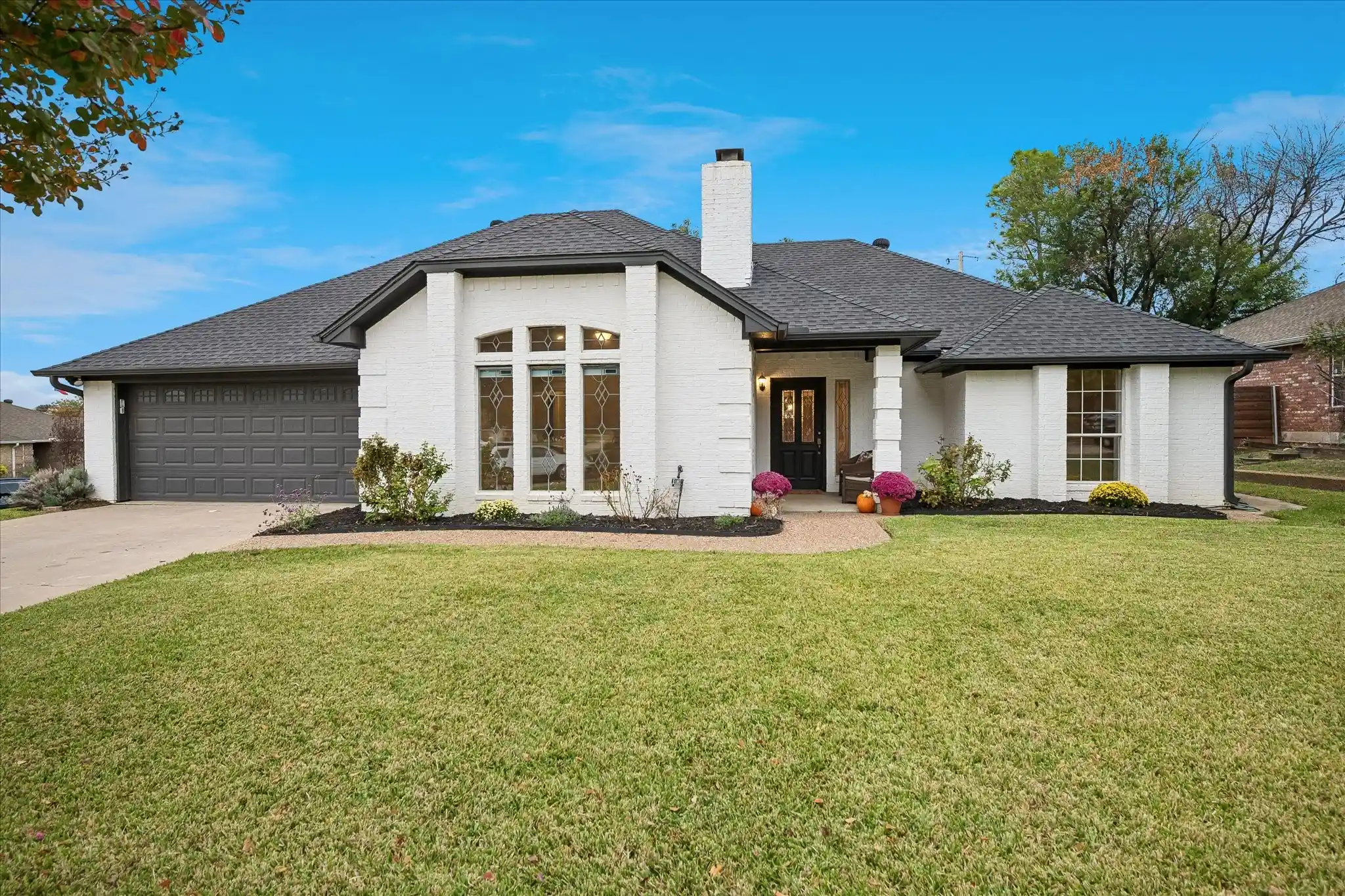 Photo 1 of Single family home for sale at 533 Sides Ct, Lewisville, TX 75057 | MLS# 21425033 | Listing updated on 2026-10-31