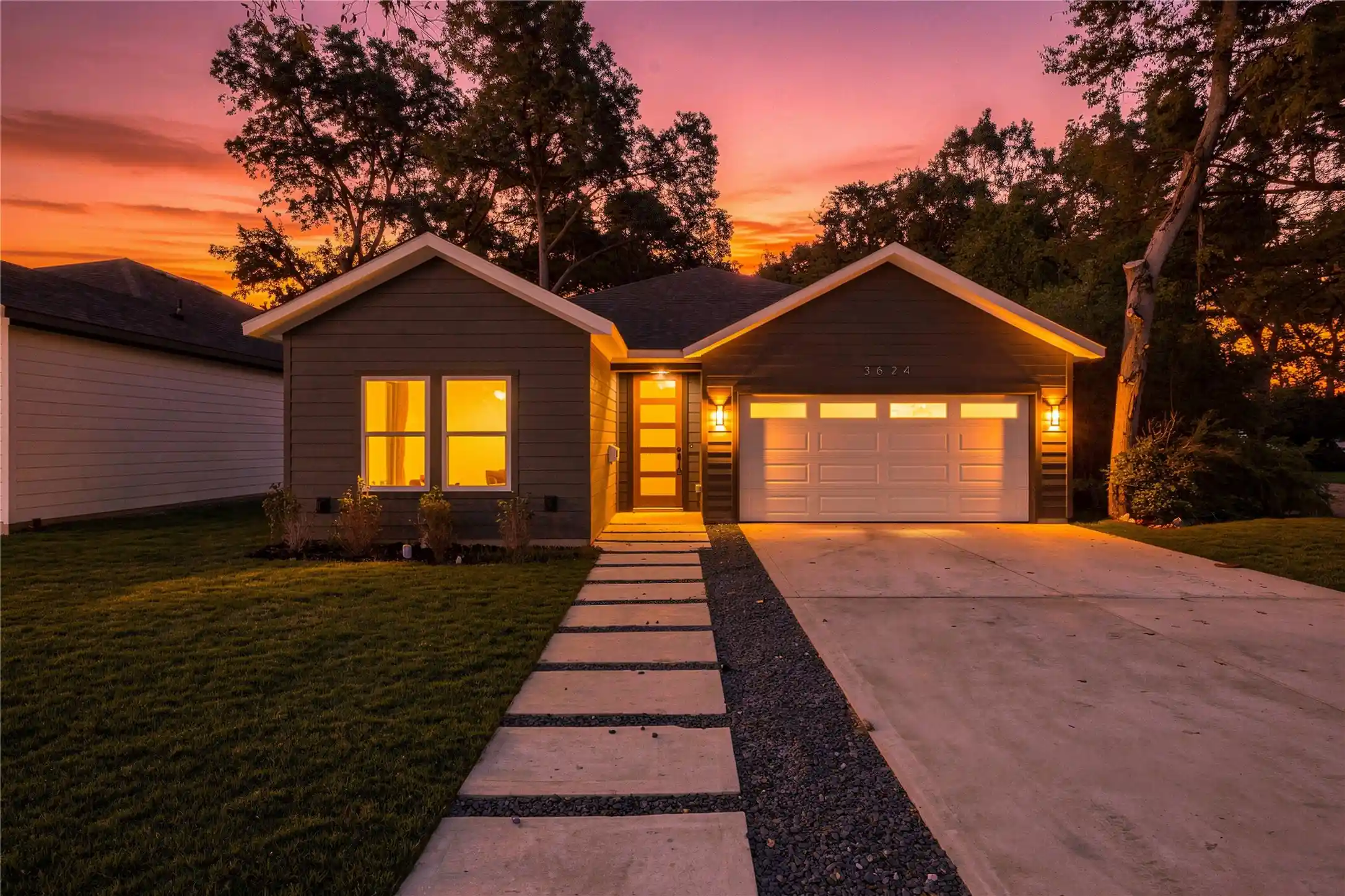 Photo 1 of Single family home for sale at 3624 York St, Dallas, TX 75210 | MLS# 21424043 | Listing updated on 2026-10-31