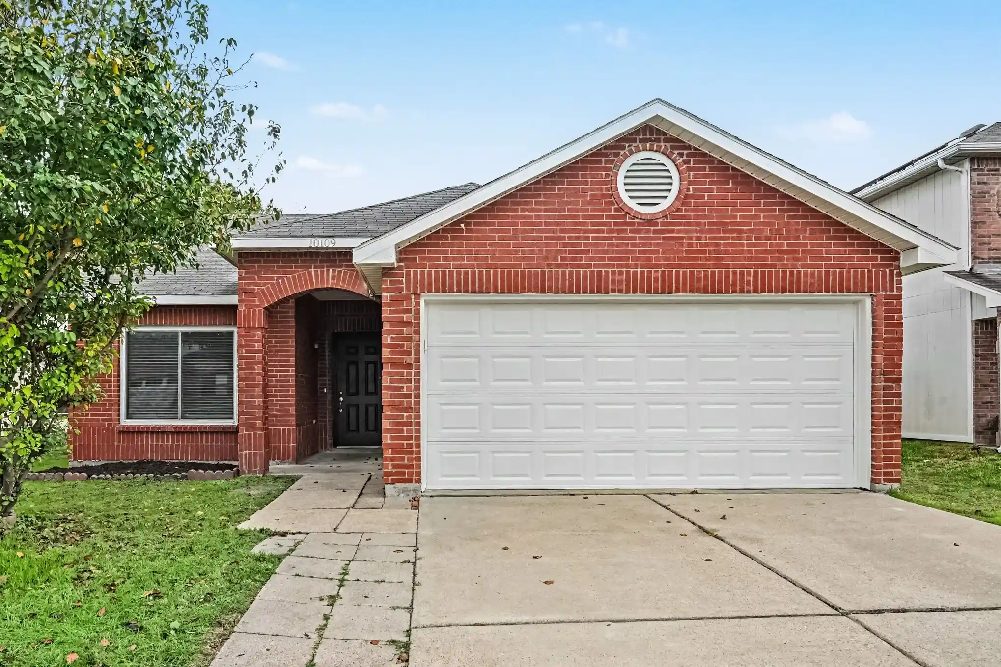 Single family home for sale at 10109 Chapel Glen Ter, Fort Worth, TX 76116 | MLS# 21421421