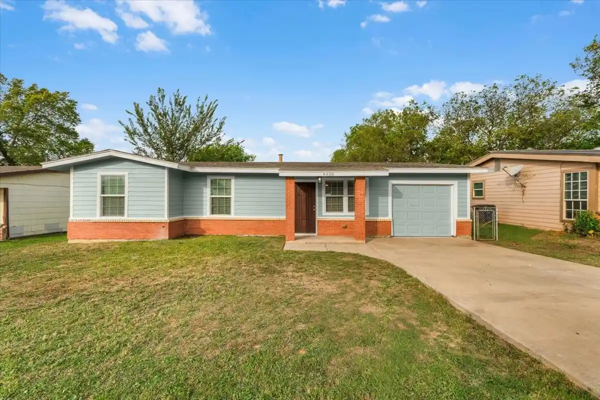 Single family home for sale at 4408 Carmel Ave, Fort Worth, TX 76119 | MLS# 21425103