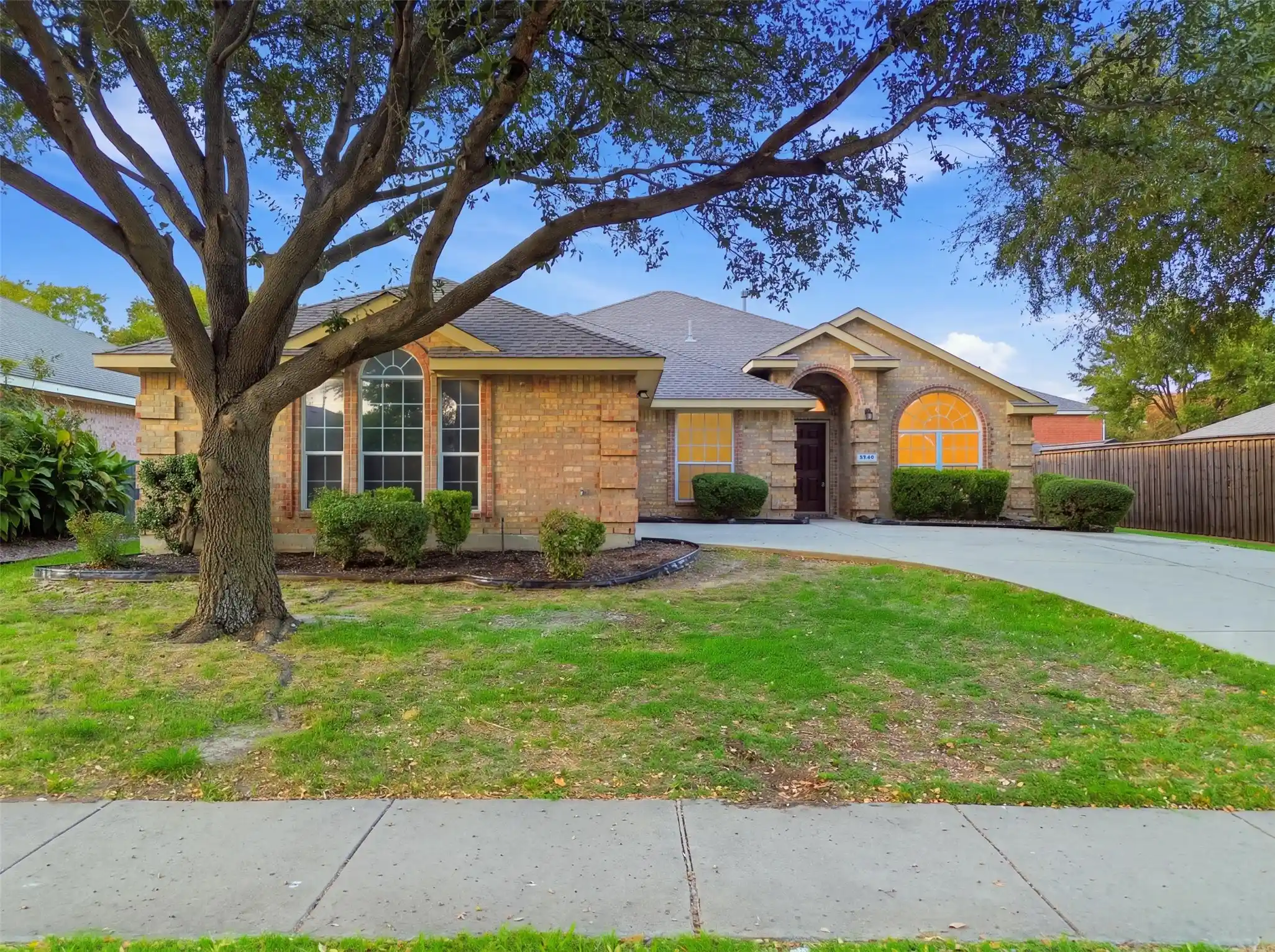 Photo 1 of Single family home for sale at 15750 Palo Pinto Dr, Frisco, TX 75035 | MLS# 21425096 | Listing updated on 2026-10-31