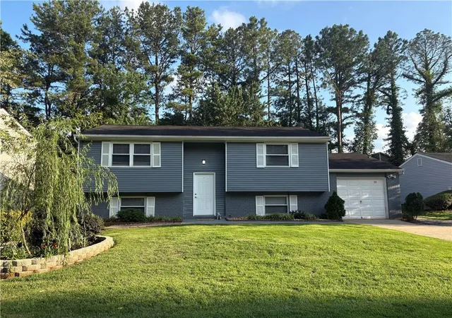 Homes for sale in Roswell, GA | 1185 Worthington Hills Dr, Roswell, GA 30076 | MLS# 7775401