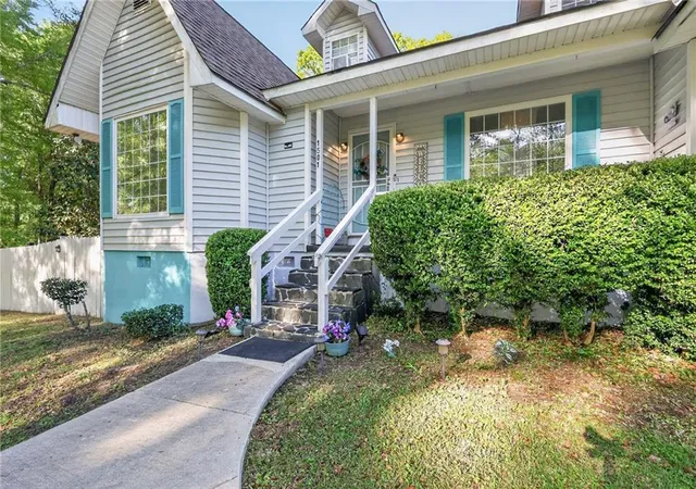 Photo 2 of Sale Pending at 1501 Beaver Oaks Dr, Macon, GA 31220 | MLS# 7786948 | Listing updated on 2026-08-09