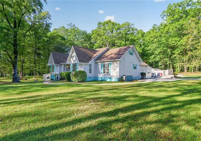 Photo 3 of Sale Pending at 1501 Beaver Oaks Dr, Macon, GA 31220 | MLS# 7786948 | Listing updated on 2026-08-09