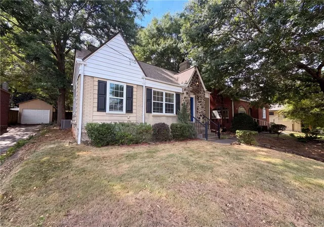 1st image of 1773 Sylvan Rd Sw, Atlanta, GA 30310 | MLS# 7803393
