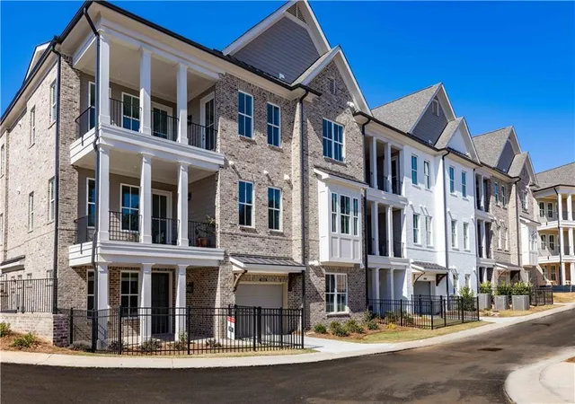 4th image of 5067 Shirley Oaks Dr, Peachtree Corners, GA 30092