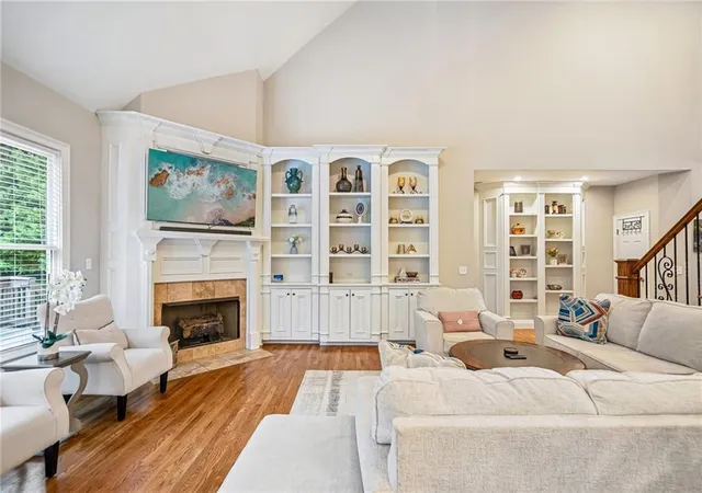 Photo 4 of Single family home for sale at 2919 Hidden Fls Dr, Buford, GA 30519 | MLS# 7767808 | Listing updated on 2026-08-28