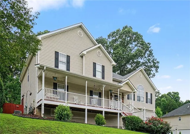 Photo 2 of Single family home for sale at 250 Sable Tr Dr, Acworth, GA 30102 | MLS# 7789856 | Listing updated on 2026-08-26