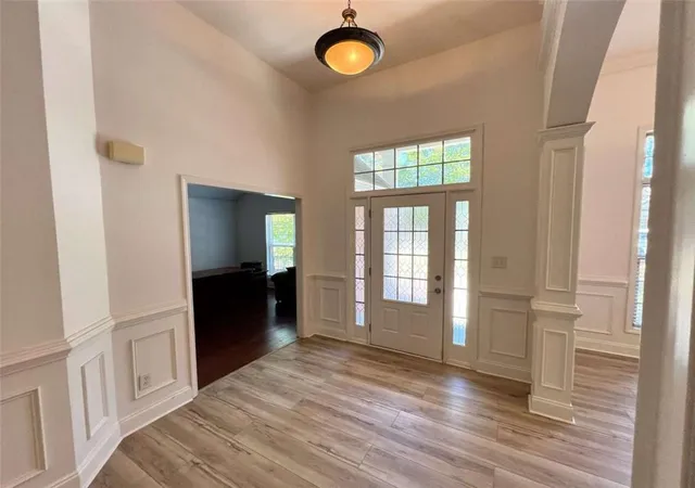 Photo 3 of Sale Pending at 708 York View Dr, Auburn, GA 30011 | MLS# 7751193 | Listing updated on 2026-08-11
