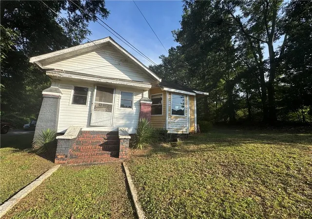 Photo 3 of Sale Pending at 220 S Carroll Rd, Villa Rica, GA 30180 | MLS# 7821386 | Listing updated on 2026-08-18