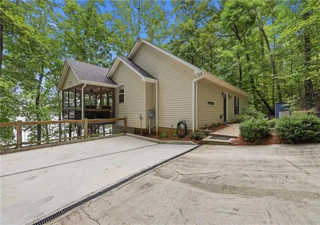Photo 3 of Sale Pending at 136 Highland Ct, Martin, GA 30557 | MLS# 7811979 | Listing updated on 2026-09-08