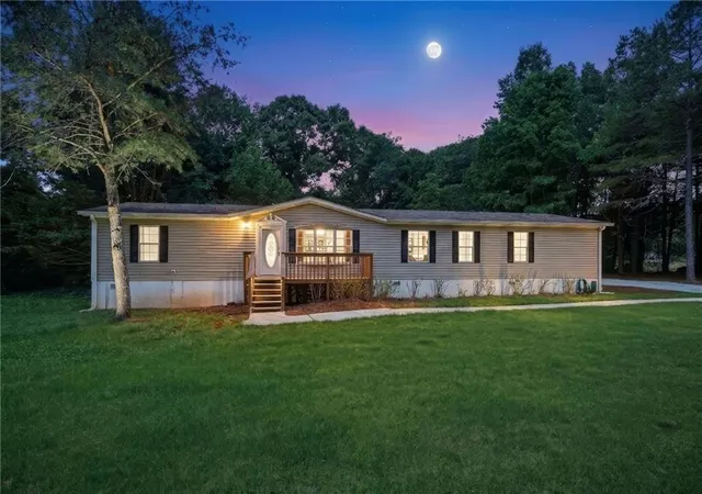 1st image of 6512 Millwood Rd, Cumming, GA 30041 | MLS# 7793386