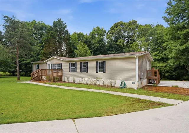 2nd image of 6512 Millwood Rd, Cumming, GA 30041 | MLS# 7793386