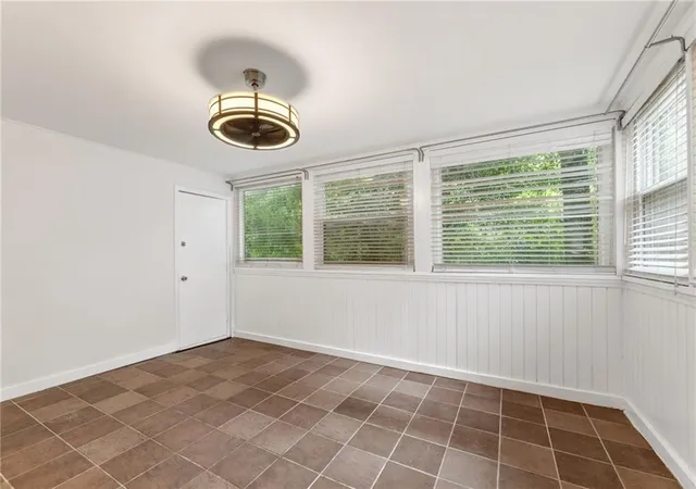 Photo 4 of Condo for sale at 167 Maribeau Sq NW, Atlanta, GA 30327 | MLS# 7811873 | Listing updated on 2026-07-29