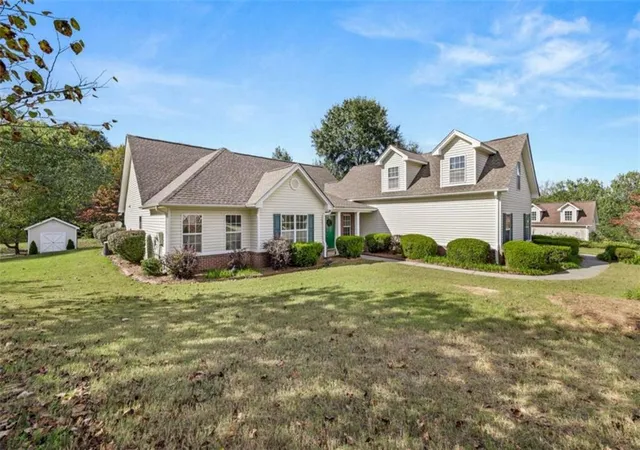 Photo 1 of Single family home for sale at 123 Berry Hl Ln, Hoschton, GA 30548 | MLS# 7857911 | Listing updated on 2026-10-23