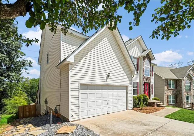 Photo 2 of Single family home for sale at 4096 Arnolds Mill Opas, Douglasville, GA 30135 | MLS# 7829346 | Listing updated on 2026-09-07