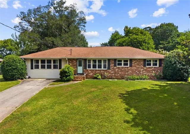 Photo 1 of Single family home for sale at 8 Cameo Dr Nw, Rome, GA 30165 | MLS# 7809744 | Listing updated on 2026-07-29
