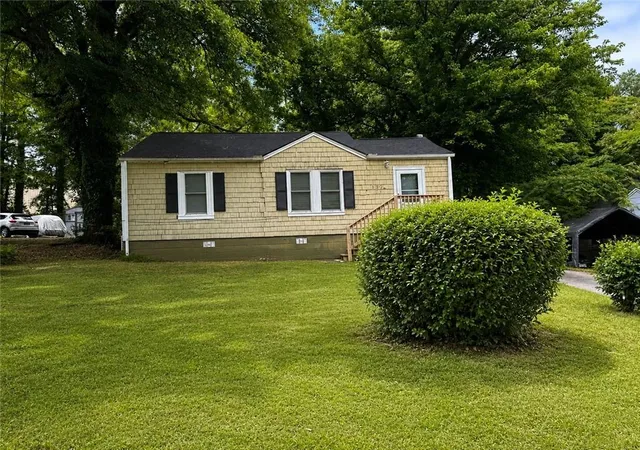 Homes for sale in East Point, GA | 2173 Castlewood St, East Point, GA 30334 | MLS# 7777283