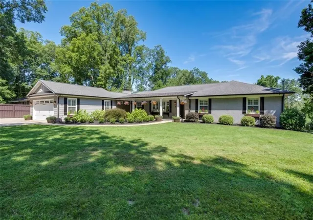 3rd image of 332 Stanford Mill Rd, Clarkesville, GA 30523 | MLS# 7820553