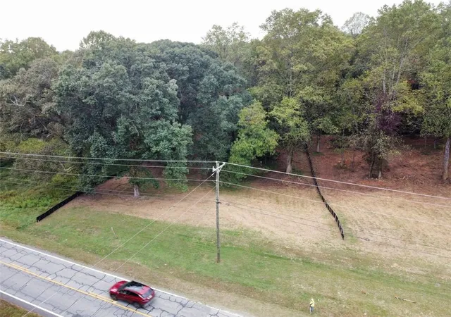 3rd image of 3439 Clarks Bridge Rd, Gainesville, GA 30506 | MLS# 7660530