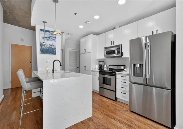 Photo 1 of Condo for sale at 943 Peachtree St Ne #1602, Atlanta, GA 30309 | MLS# 7855907 | Listing updated on 2026-10-23