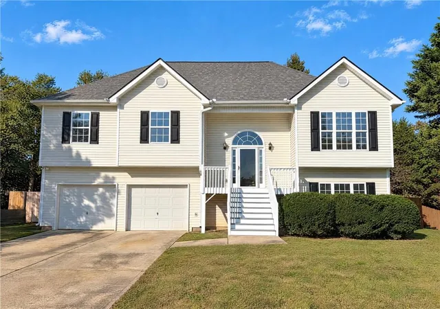 Photo 1 of Single family home for sale at 1041 Topaz Ln, Lithia Springs, GA 30122 | MLS# 7858702 | Listing updated on 2026-10-27