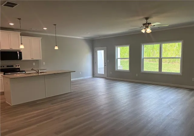 Photo 4 of Townhouse for sale at 5282 Fox Den Rd, Oakwood, GA 30566 | MLS# 7618856 | Listing updated on 2026-09-03