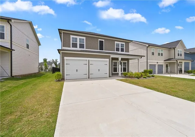 Photo 3 of Single family home for sale at 2197 Boxwood Cir, Conyers, GA 30094 | MLS# 7776354 | Listing updated on 2026-05-27