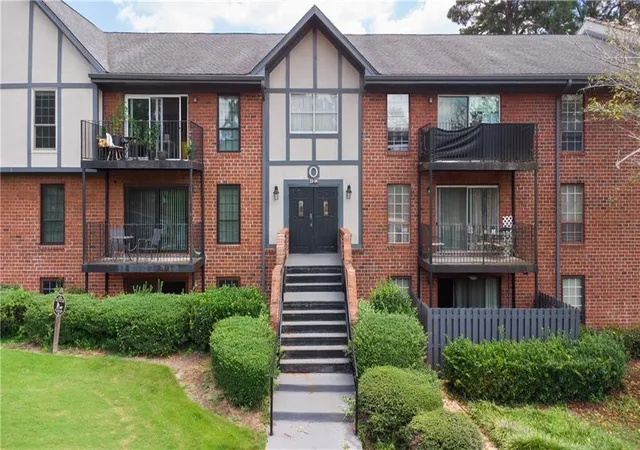 Homes for sale in Atlanta, GA | 6851 Roswell Rd #O28, Atlanta, GA 30328 | MLS# 7737524