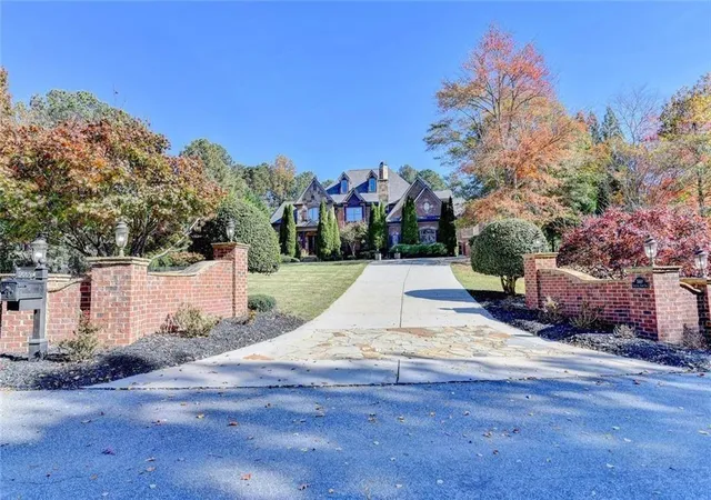 Photo 2 of Single family home for sale at 5669 Legends Clb Cir, Braselton, GA 30517 | MLS# 7758221 | Listing updated on 2026-08-30