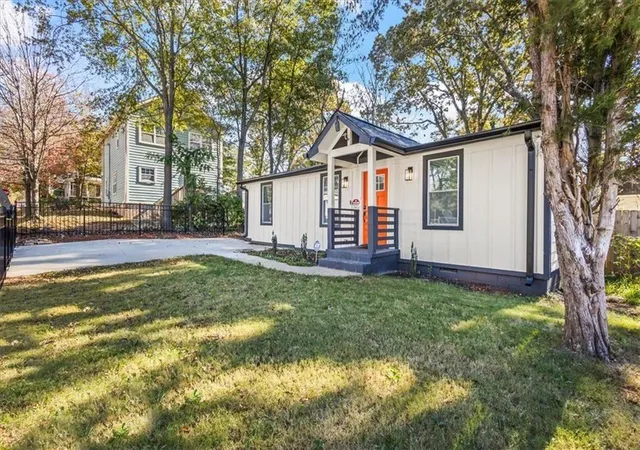 Homes for sale in Atlanta, GA | 358 Roy St Sw, Atlanta, GA 30310 | MLS# 7765439